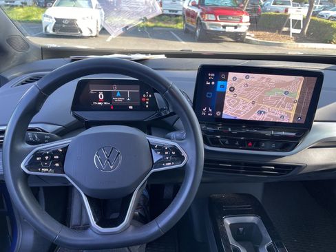 Used 2022 Volkswagen ID.4 Pro S image 7