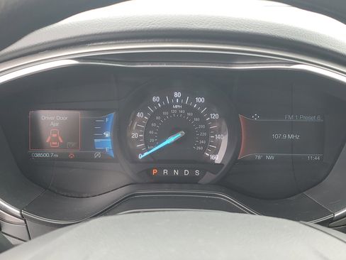 Used 2019 Ford Fusion SE FWD image 19