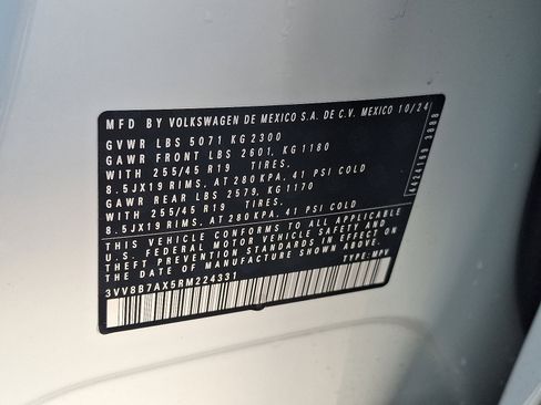 Used 2024 Volkswagen Tiguan SE R-Line image 26