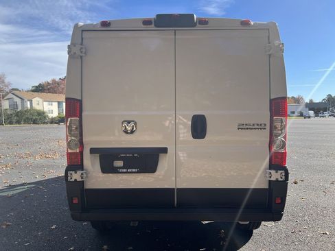 Used 2025 RAM ProMaster 2500 w/ Premium Convenience Group image 5