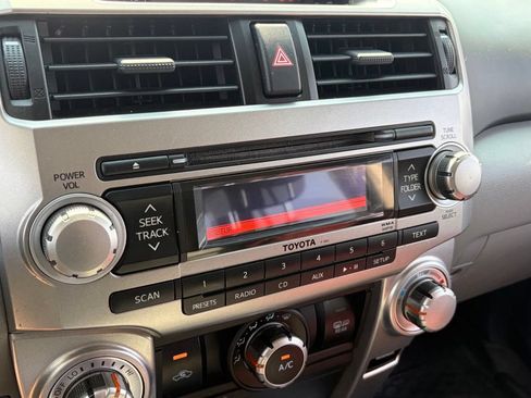 Used 2013 Toyota 4Runner SR5 AWD/4WD image 9