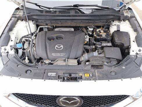 Used 2019 MAZDA CX-5 Touring image 38