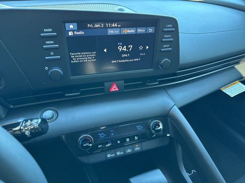 Certified 2025 Hyundai Elantra Sport image 12