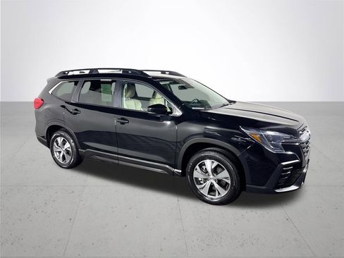 Certified 2025 Subaru Ascent Premium image 5