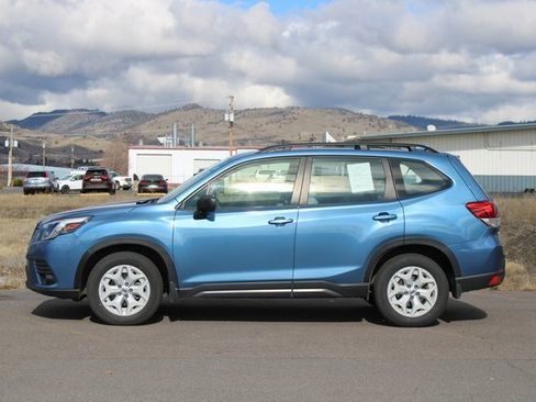 Certified 2022 Subaru Forester image 2