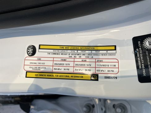 Used 2025 Jeep Grand Cherokee L Limited w/ Black Appearance Package image 39