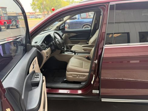 Used 2016 Honda Pilot Elite image 3