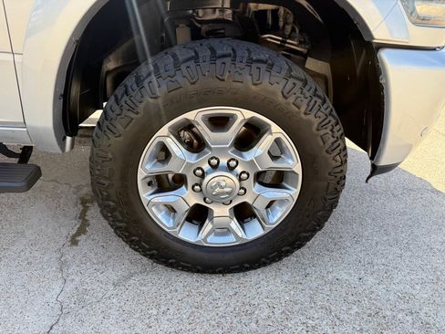 Used 2018 RAM 2500 Limited image 14