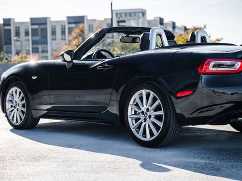 Used 2017 FIAT 124 Spider Lusso image 71