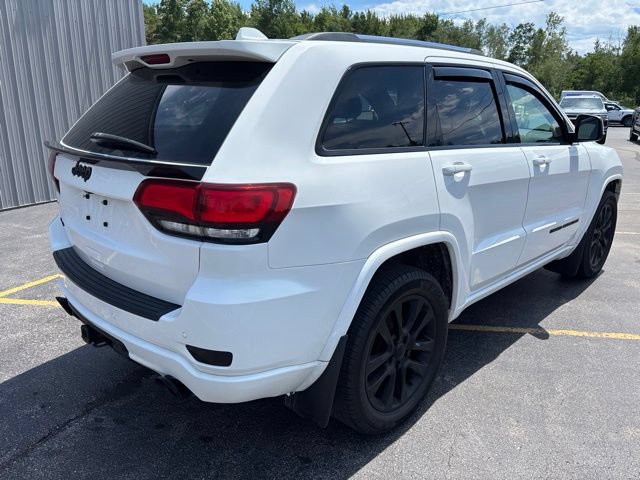 Used 2019 Jeep Grand Cherokee Altitude AWD/4WD image 7