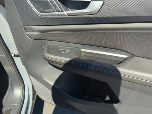 New 2026 Volkswagen Atlas Cross Sport SEL Premium R-Line image 16