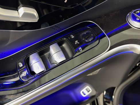 New 2026 Mercedes-Benz Maybach S 580 4MATIC image 13