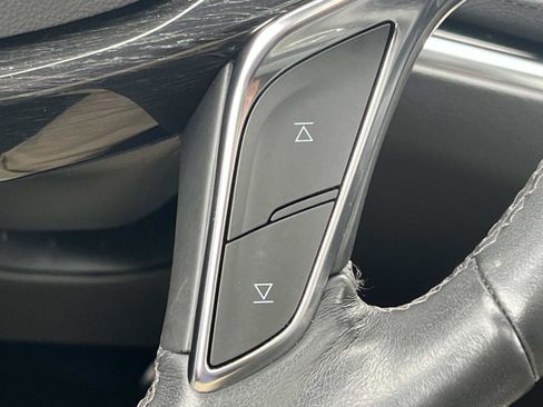 Used 2022 Cadillac XT5 Premium Luxury FWD image 30