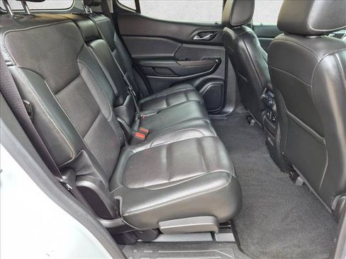 Used 2017 GMC Acadia SLT AWD/4WD image 21