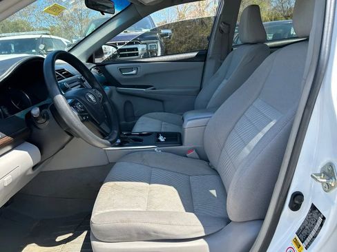 Used 2016 Toyota Camry LE FWD image 5