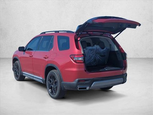 New 2025 Honda Pilot Touring image 10