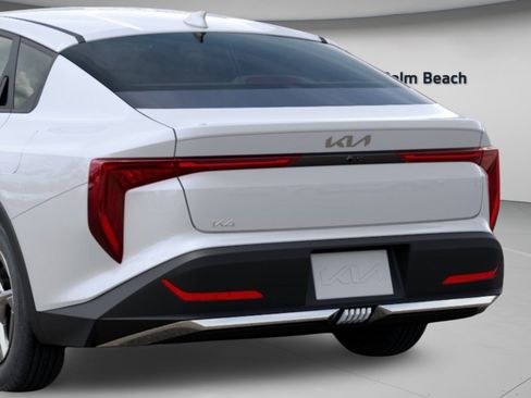 New 2026 Kia K4 FWD image 27