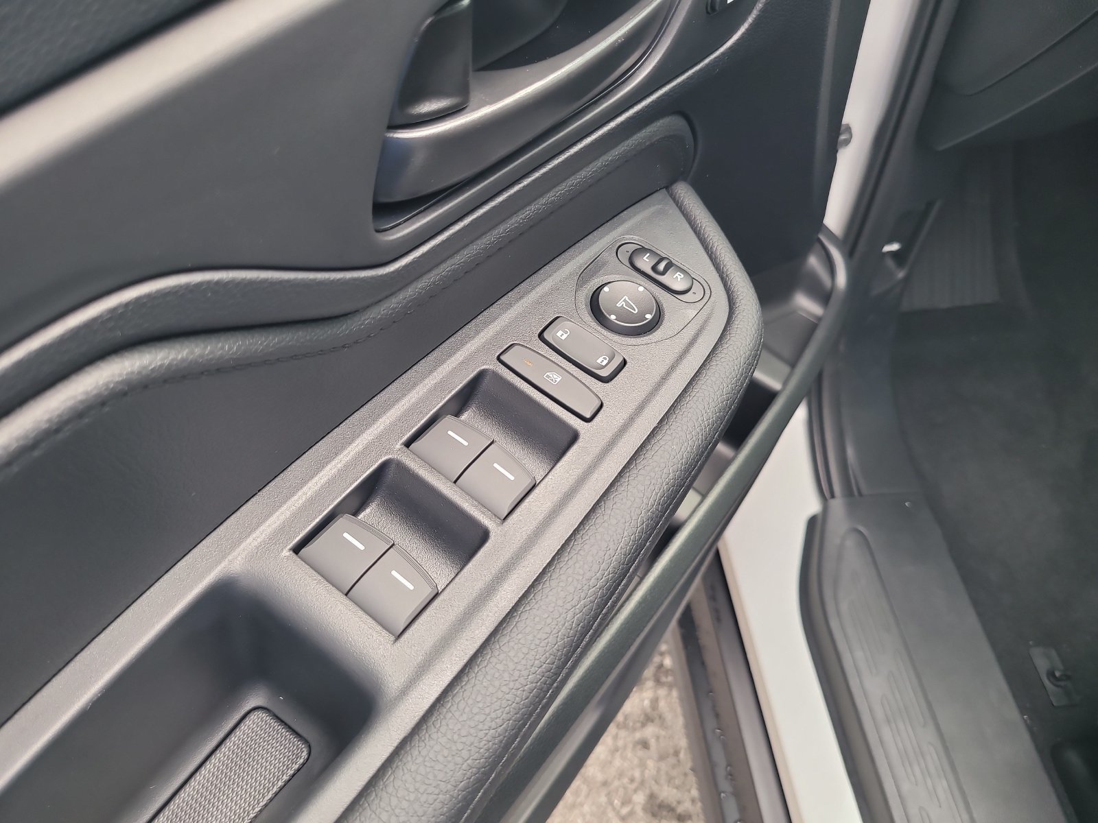 New 2027 Honda Odyssey EX-L image 9
