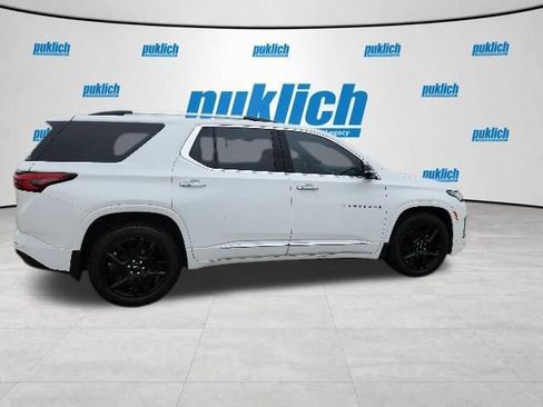 Used 2022 Chevrolet Traverse Premier AWD/4WD image 8