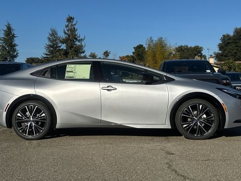 New 2026 Toyota Prius Limited image 9