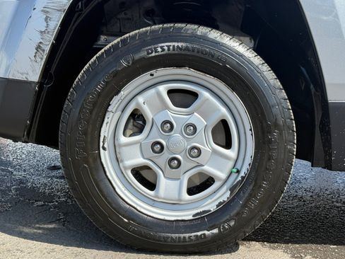 Used 2017 Jeep Patriot Sport FWD image 11