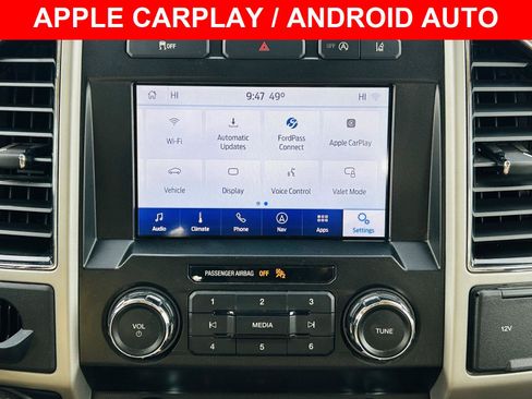 Used 2020 Ford F150 Lariat w/ Trailer Tow Package image 4