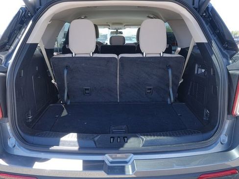 Used 2023 Ford Explorer 4WD w/ Class IV Trailer Tow Package image 15