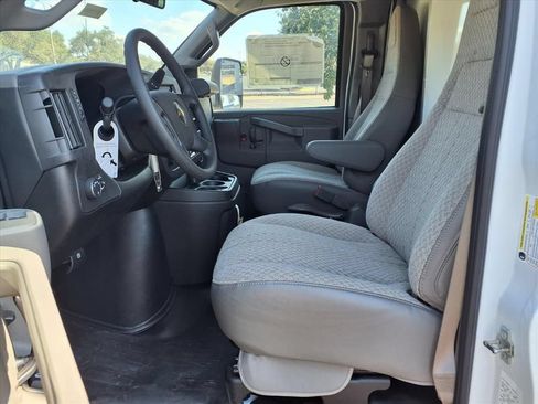 New 2025 Chevrolet Express 3500 w/ Power Convenience Package RWD image 7