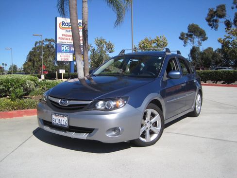 Used 2011 Subaru Impreza Outback Sport image 2
