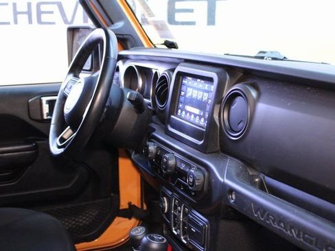Used 2018 Jeep Wrangler Unlimited Sport w/ Technology Group image 10