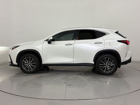 Used 2023 Lexus NX 250 FWD image 2