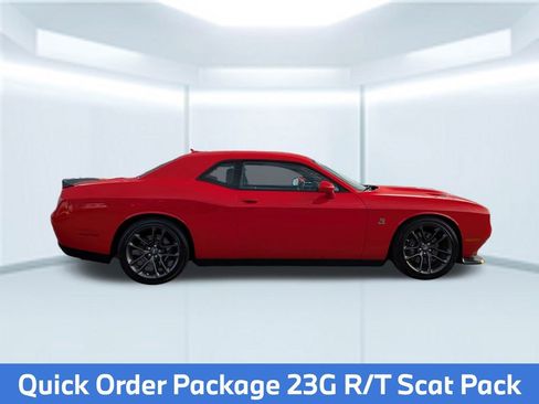 Used 2022 Dodge Challenger R/T Scat Pack w/ Driver Convenience Group image 8