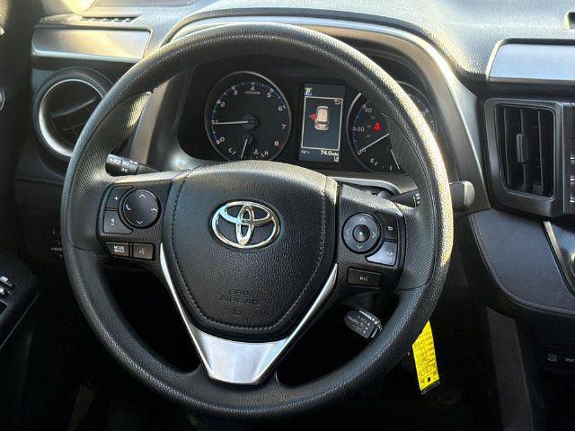 Used 2017 Toyota RAV4 LE FWD image 12
