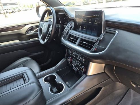 Used 2022 Chevrolet Suburban Z71 AWD/4WD image 13