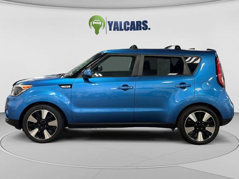 Used 2019 Kia Soul + FWD image 2
