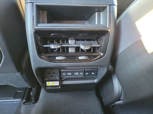 New 2026 Jeep Grand Cherokee Limited w/ Limited Altitude Package image 9