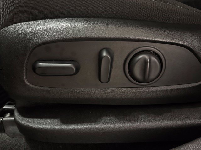 Used 2019 Chevrolet Blazer LT AWD/4WD image 13