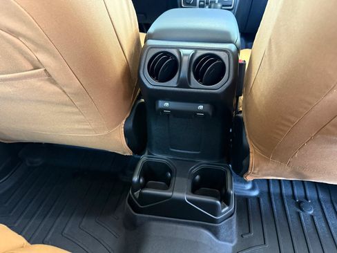 Used 2025 Jeep Wrangler Unlimited Sport AWD/4WD image 21