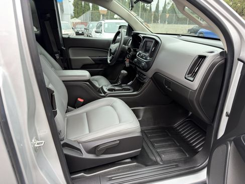 Used 2020 Chevrolet Colorado W/T w/ WT Convenience Package AWD/4WD image 10