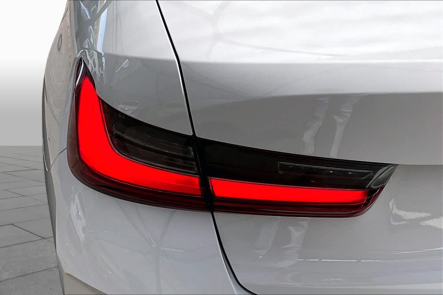 Used 2023 BMW 330i Sedan w/ Driving Assistance Package RWD image 29