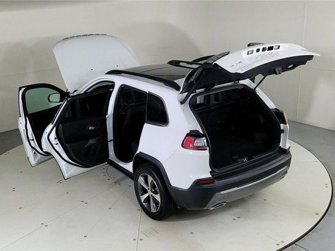 Used 2022 Jeep Cherokee Limited image 49