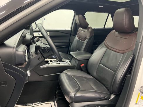 Used 2021 Ford Explorer Platinum w/ Equipment Group 601A image 9