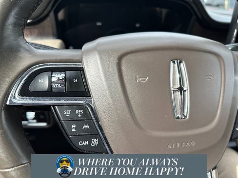 Certified 2021 Lincoln Nautilus Reserve w/ Equipment Group 201A image 14