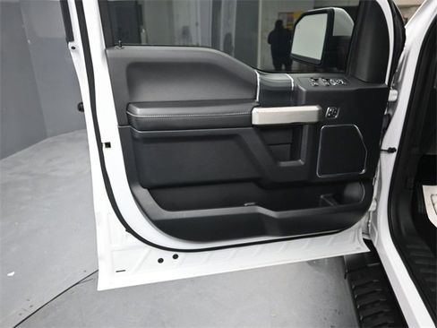 Certified 2019 Ford F150 Lariat w/ Equipment Group 502A Luxury image 19