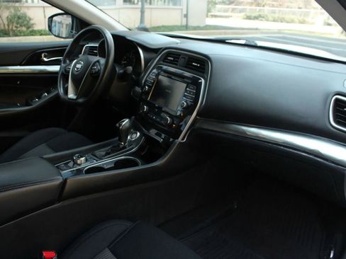 Used 2020 Nissan Maxima 3.5 S w/ Floor Mat Group FWD image 23