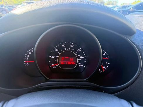 Used 2014 Kia Soul ! w/ Sun & Sound Package FWD image 13