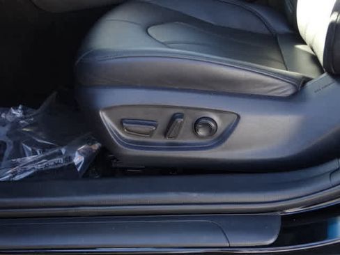 Certified 2019 Toyota Avalon XLE image 16