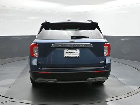 Used 2020 Ford Explorer XLT w/ Equipment Group 202A RWD image 5