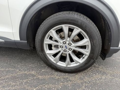 Used 2023 Ford Explorer XLT w/ Equipment Group 202A AWD/4WD image 33