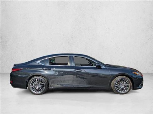 Used 2025 Lexus ES 350 w/ Premium Package FWD image 4
